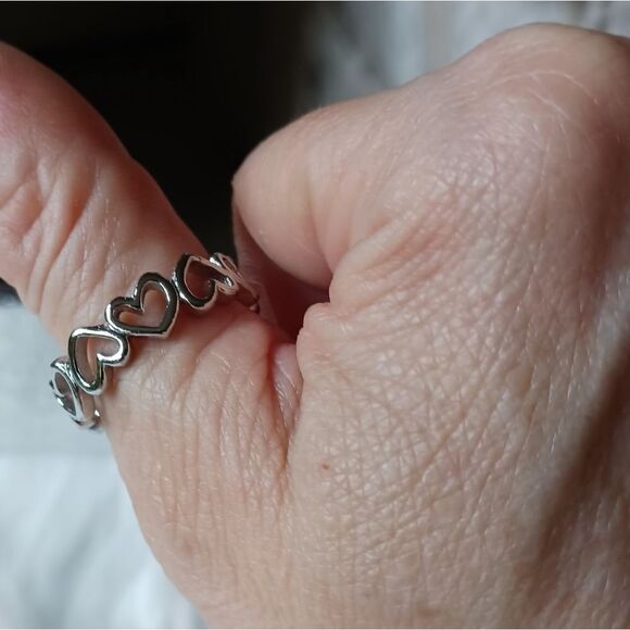 Sterling Silver Heart Band Ring - Size 7 & 8 - Picture 6 of 13